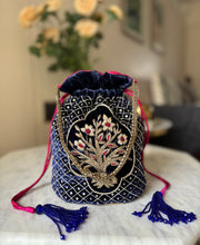 Load image into Gallery viewer, Peepal Potli