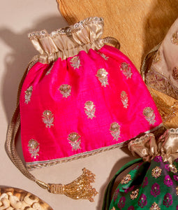 Festive Fleur Hot Pink