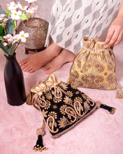 Load image into Gallery viewer, Paisley Paradise Black
