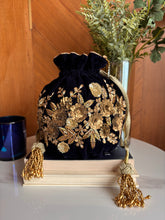 Load image into Gallery viewer, Dancing Daffodils Navy Blue
