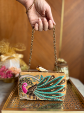 Load image into Gallery viewer, Peacock Plume Clutch

