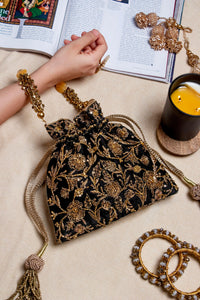 Gulabo Black