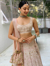 Load image into Gallery viewer, Kiara Advani X TPP
